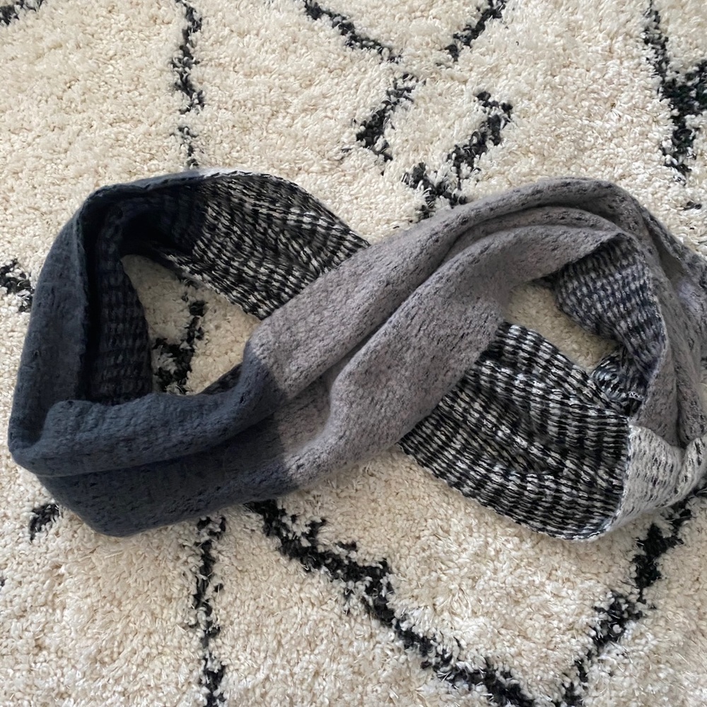 Jessica Simpson Infinity Scarf
